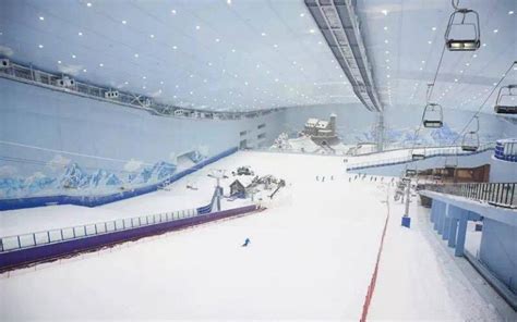 The World’s Biggest Indoor Ski Resort | Trek Addict