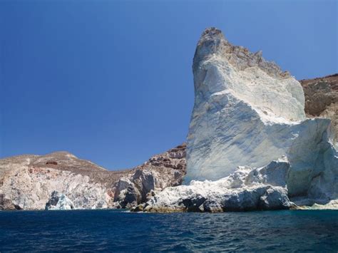 Santorini Sunset Cruise: 6-hour Sunset Sailing Cruise around Santorini