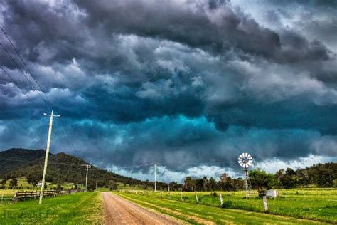 Saturday’s hail storm brings down power lines - Beaudesert Times