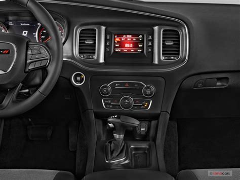 2015 Dodge Charger: 53 Interior Photos | U.S. News