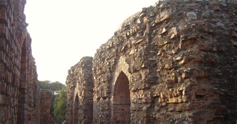 AArShiA: Tomb of Alauddin Khilji, Qutb complex, Delhi.