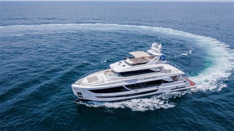 Horizon Yachts Launches FD92 | Horizon Yacht USA