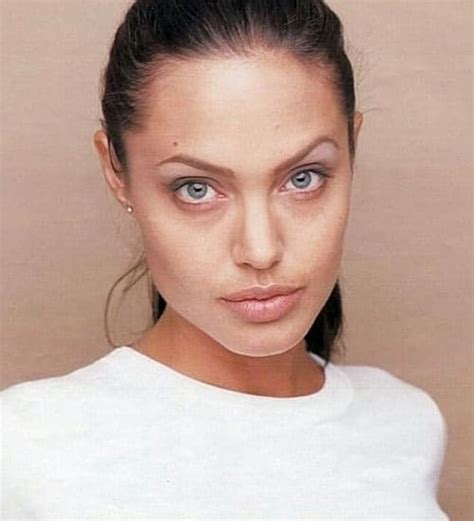 10 Latest Pictures of Angelina Jolie without Makeup