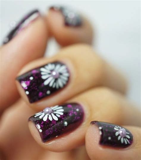 45 Easy Flower Nail Art Designs for Beginners