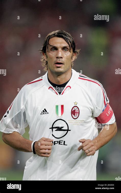 PAOLO MALDINI AC MILAN ISTANBUL TURKEY 25 May 2005 Stock Photo - Alamy