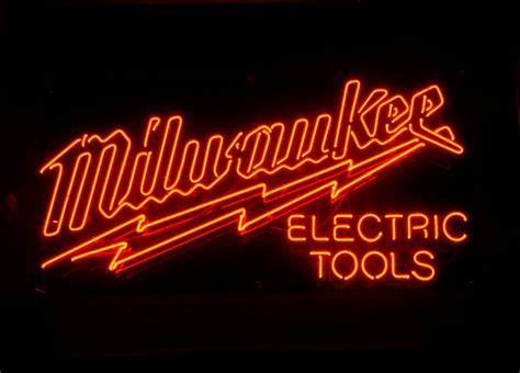 Milwaukee Electric Tools Neon Bulbs Sign 24X15 | The perfect gift for ...