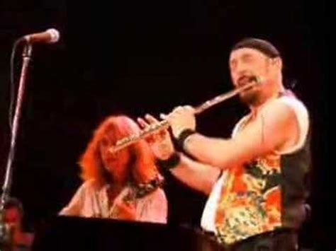 Jethro Tull/Ian Anderson - Bouree | Jethro tull, Flute music, Best songs