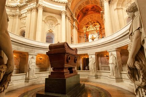 Napoléon's Tomb in Paris, France [4288x2848] : RoomPorn