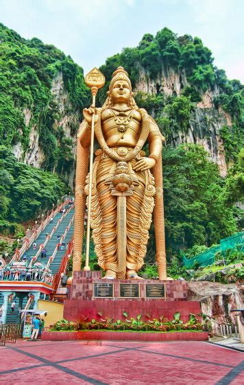 Pinoy Malaysia: Batu Cave and Murugan Statue