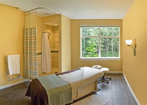 Lodging in Burlington, VT | Foodie Vacations + Getaways | The Essex ...