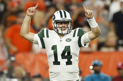 Jets' Sam Darnold sounds off on playoffs and catching Patriots