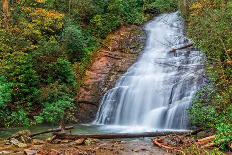 7 Waterfalls in Helen, GA, for a Beautiful Daytrip