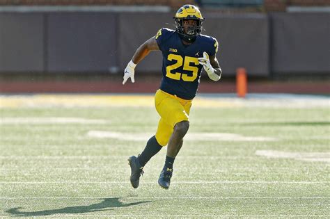 Michigan football players turn over a new leaf - mlive.com