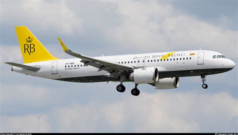 V8-RBB Royal Brunei Airlines Airbus A320-251N Photo by Tran Nguyen An ...