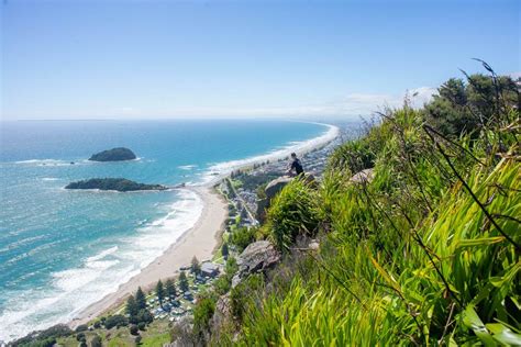 15 BEST Beaches in New Zealand (on the North Island)