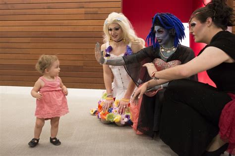 'Drag Queen Story Hour' returns to St. Louis Public Library with a ...