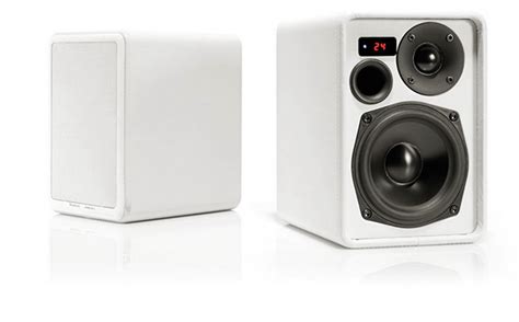 Wireless Bookshelf Speakers for PC, & Stereo Cairns