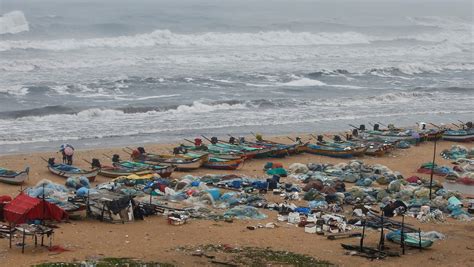 Tamil Nadu evacuates over one lakh as ‘very severe’ Cyclone Nivar makes ...