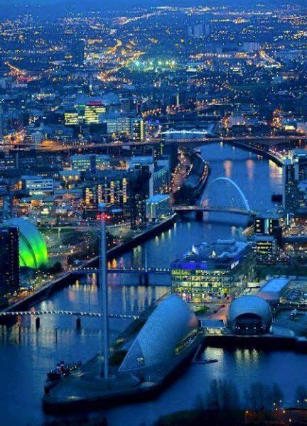 Photographs and map of the Road, Rail and Pedestrian Bridges over the River Clyde in Glasgow