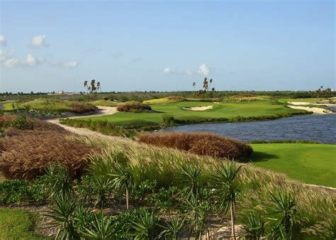 Riviera Cancun Golf Club | Cancun Golf | Local Caddie