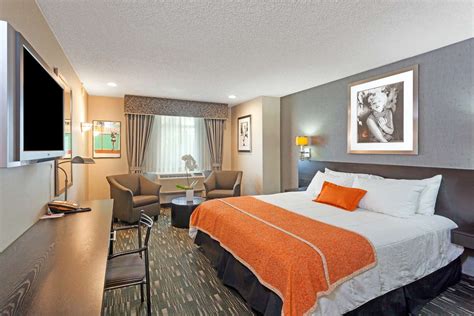 Ramada Plaza Hotel West Hollywood, CA - See Discounts