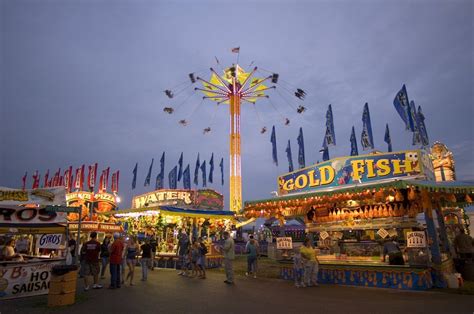 I like county (and state) fairs. | County fair, State fair, Fair rides