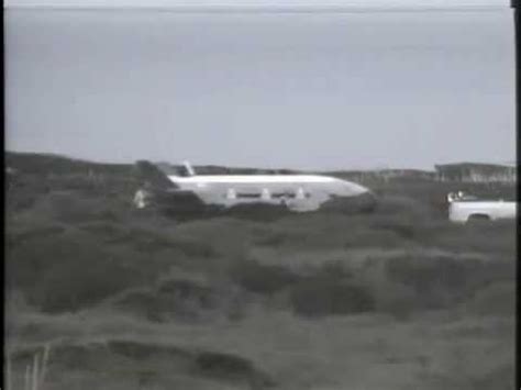 Spaceplane X-37B Landing in California - YouTube