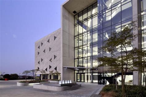 Podium at Menlyn | Architect, Podium design, Architecture icons