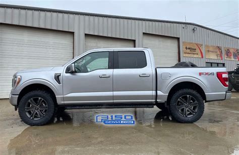 2.25” ReadyLIFT Leveling Kit with 35's installed on my 2021 F-150 ...