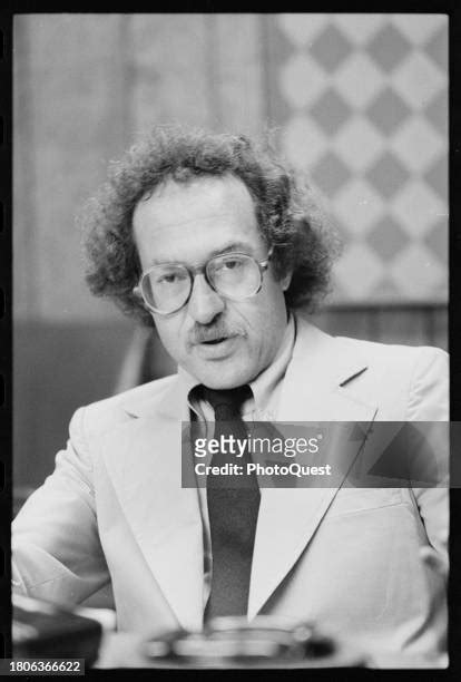 444 Alan Dershowitz Photos & High Res Pictures - Getty Images