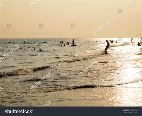 Close Beach People Silhouette Stock Photo 459030736 | Shutterstock