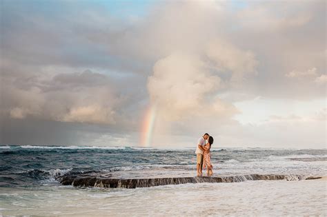 Rainy Season in Hawaii + Your Elopement - chelseastratso.com