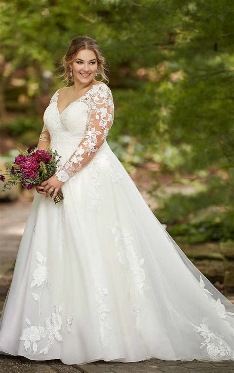 10+ Plus Size Wedding Dresses Long Sleeve Ideas - WEDNISTA