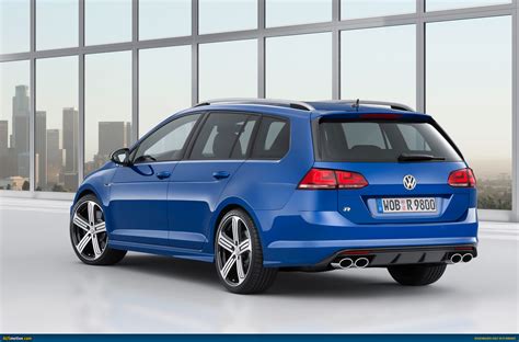 AUSmotive.com » Volkswagen Golf R wagon revealed