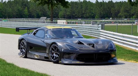 2013 SRT Viper GTS-R Completes First Track Session: Video