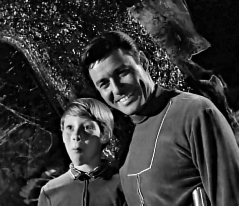 Pin by Starlog on Lost in Space Behind the Scenes | Scenes, Tv programmes, Couple photos