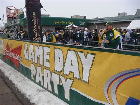 Trip to Green Bay | The pregame tailgating begins... Se larg… | Flickr