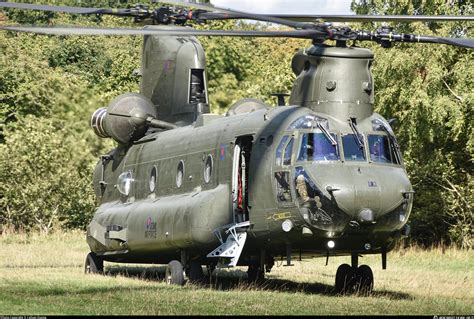 ZA671 Royal Air Force Boeing CH-47 Chinook Photo by Callum Dunne | ID ...