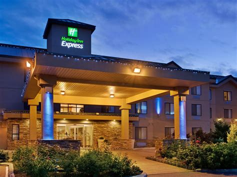 Holiday Inn Express & Suites Vernon Hotel by IHG