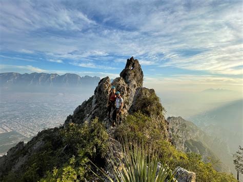 Monterrey Hiking Guide - Zanna Van Dijk