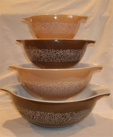 Set of 4 Vintage Pyrex Cinderella Nesting Mixing Bowls "Woodland ...