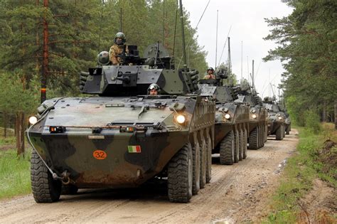 Armored vehicles of Italy Army Vehicles, Armored Vehicles, Armored Car ...