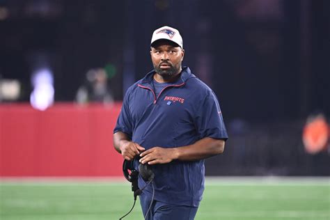 Can Jerod Mayo actually coach? Patriots face a critical unknown - Yahoo ...