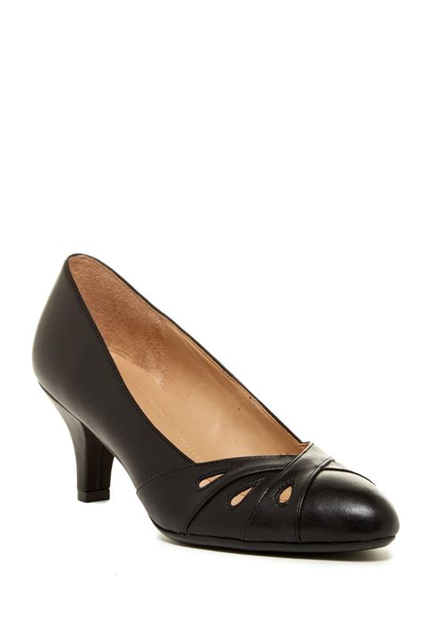 Naturalizer Dixie Kitten Heel Pump - Wide Width Available in Black | Lyst