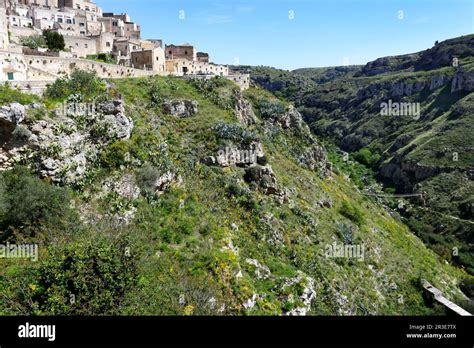 Dramatic views of the caves surrounding Matera, Basilicata region of Italy Stock Photo - Alamy