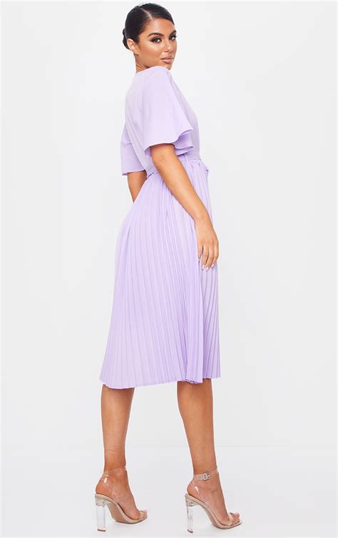 Lilac Pleated Midi Dress | Dresses | PrettyLittleThing USA