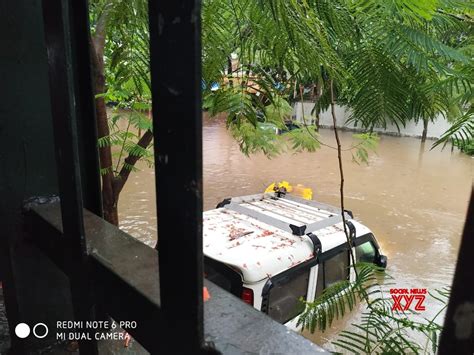 Mumbai: Heavy rains leave Kanjurmarg railway station water - logged # ...