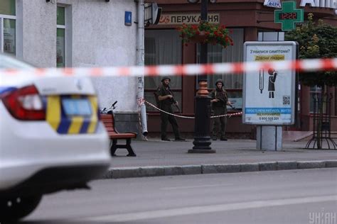 Armed man hijacks commuter bus in Ukraine's Lutsk, city center cordoned off (Photo, video, live ...