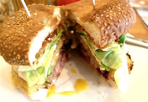 Kiwi Burger (by Timefortea3) – Devin Krause