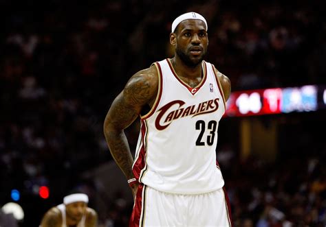 LeBron James: I'm returning to Cleveland Cavaliers - CBS News